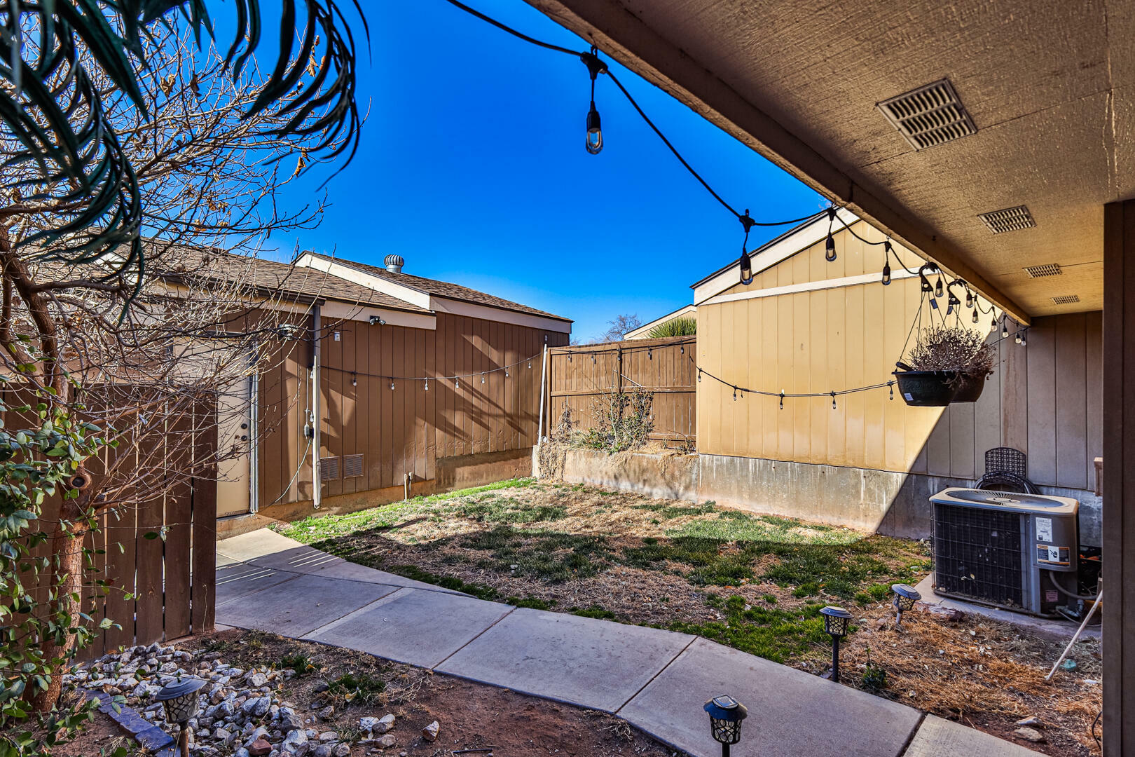 Property Photo:  961 W Bloomington Dr S  UT 84790 