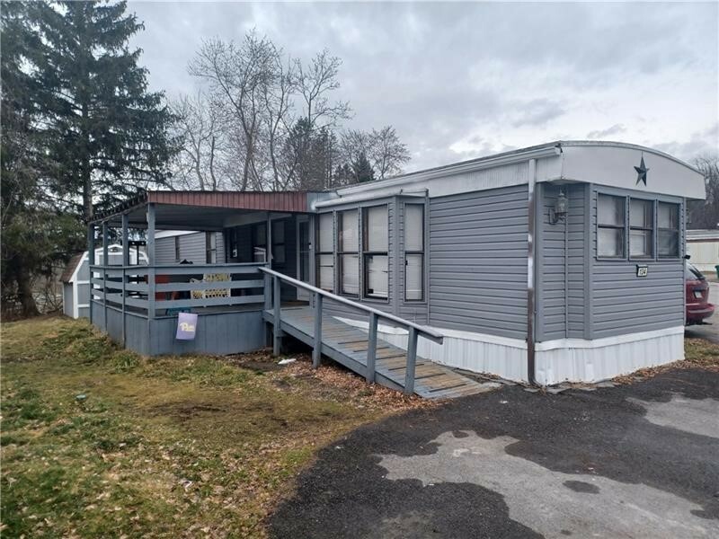 Property Photo: 134 Castle Rd PA 15301