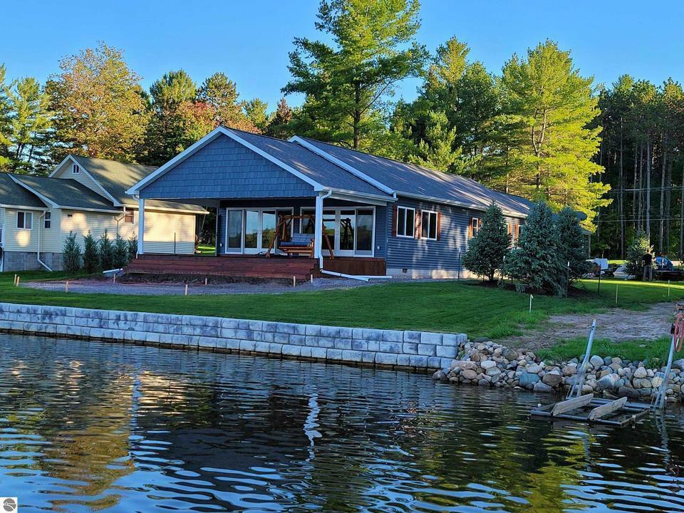 8066 Long Lake Road  Hale MI 48739 photo