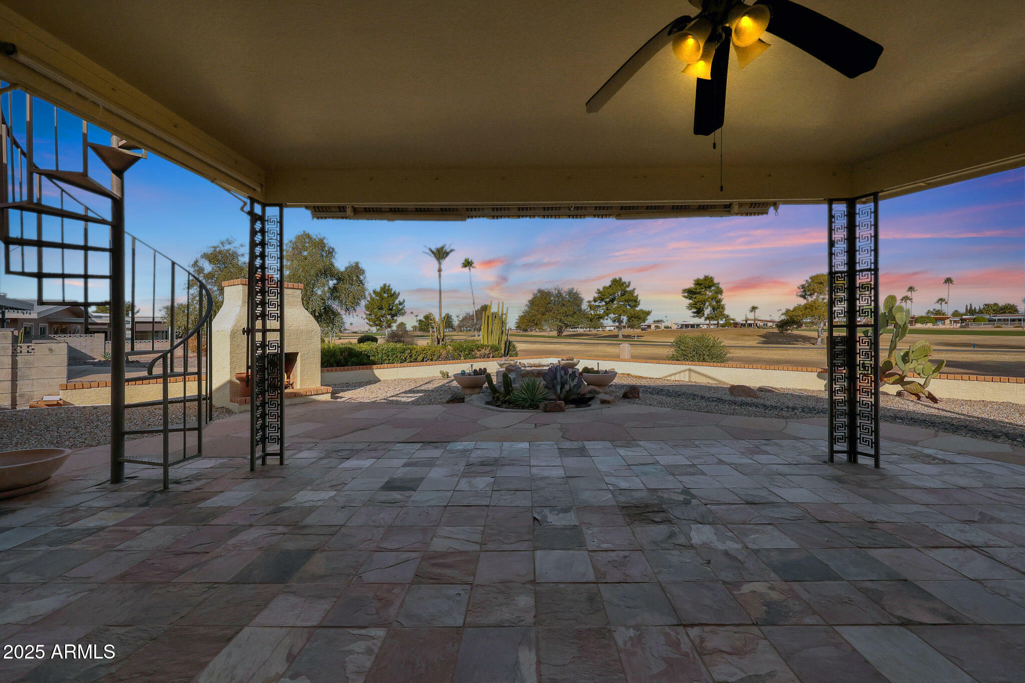 Property Photo: 10902 W Palmeras Drive AZ 85373