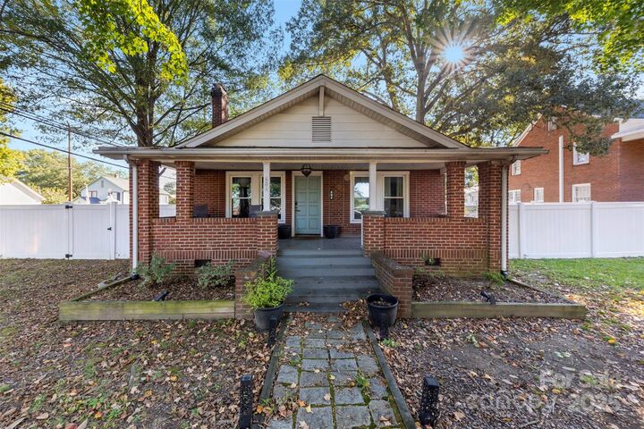 Property Photo:  604 Pearl Avenue  NC 28083