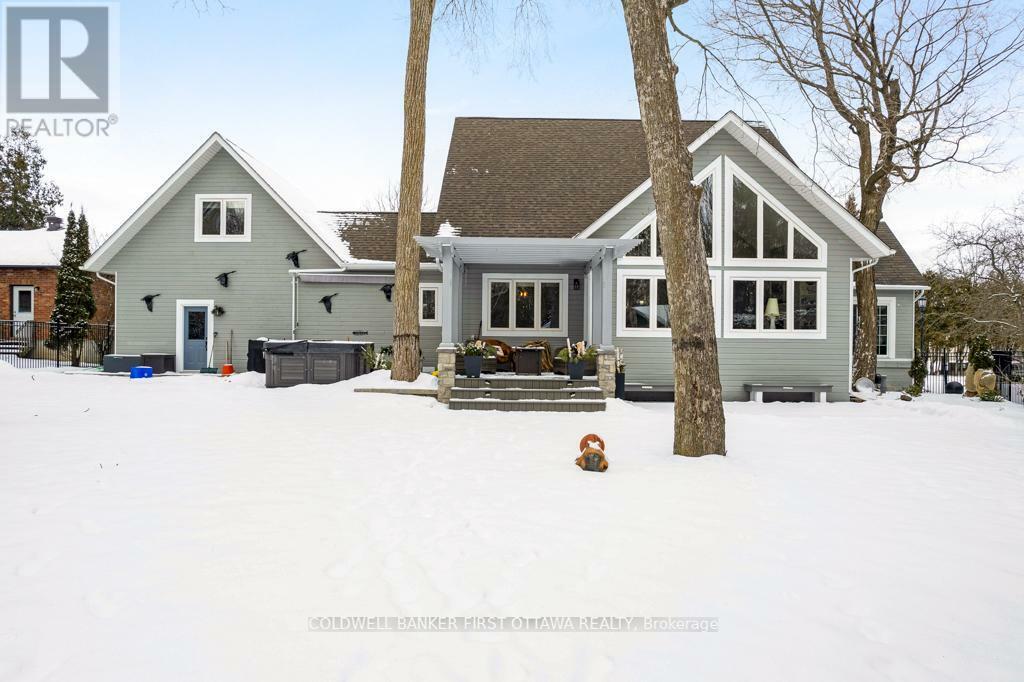 Property Photo:  10 Perkins Boulevard  ON K7H 3L6 