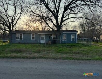 Property Photo: 609 N West Street TX 78164