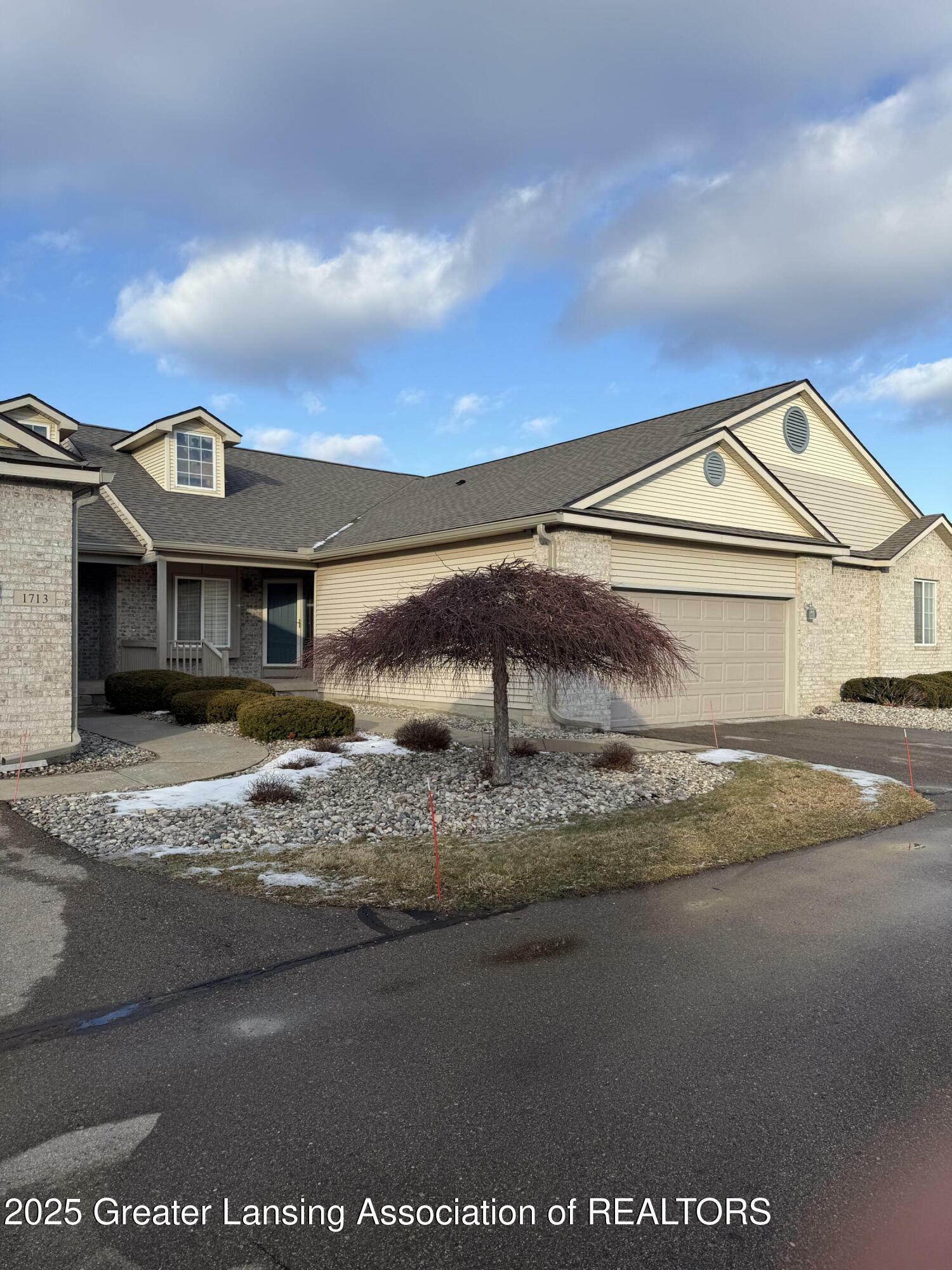 1715 Willow Creek Drive  Lansing MI 48917 photo