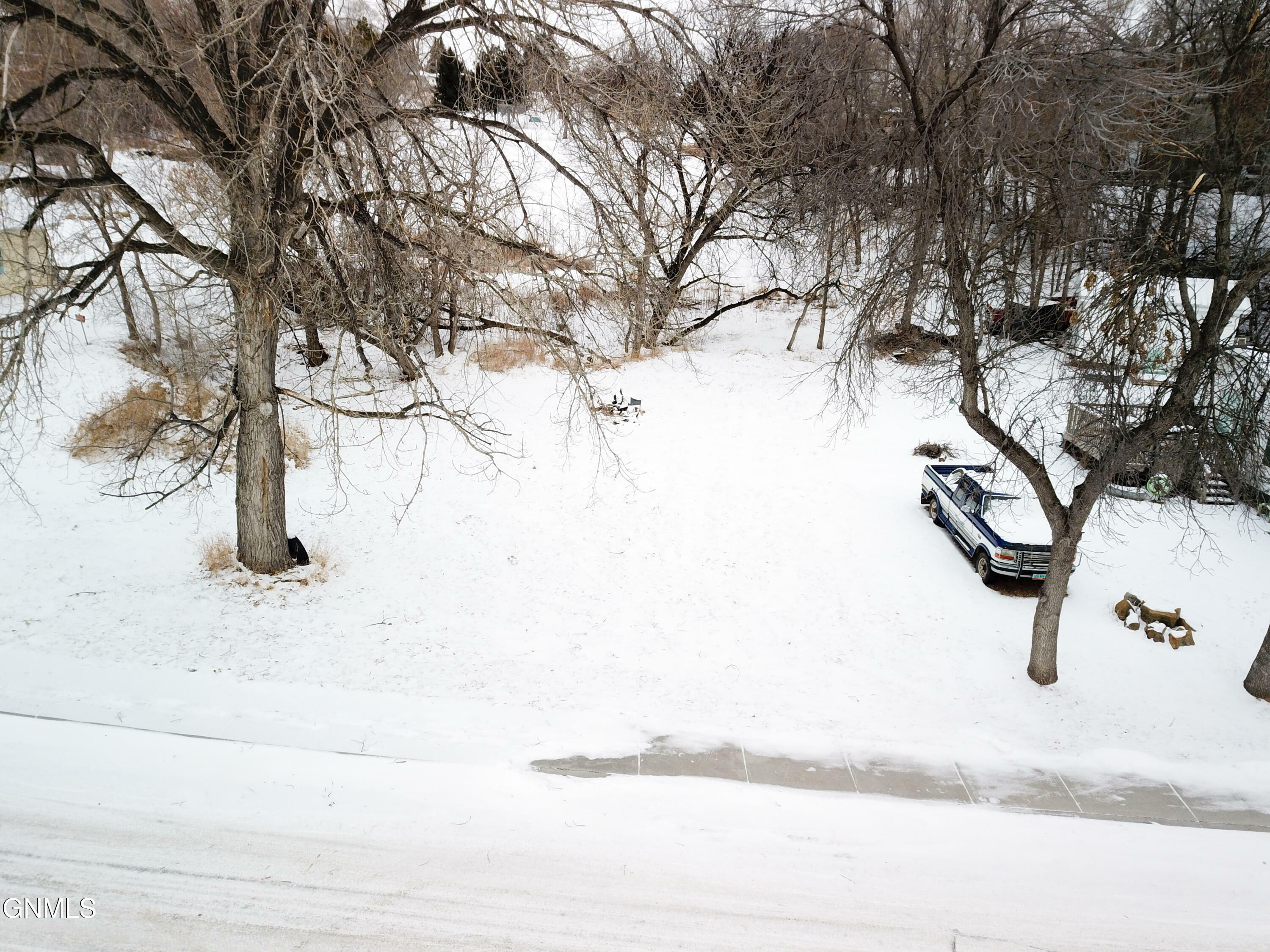 Property Photo:  302 5th Street NE  ND 58554 