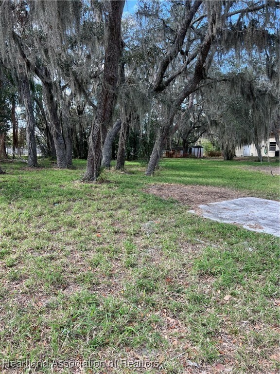 Property Photo:  1509 Hawthorne Drive  FL 33870 