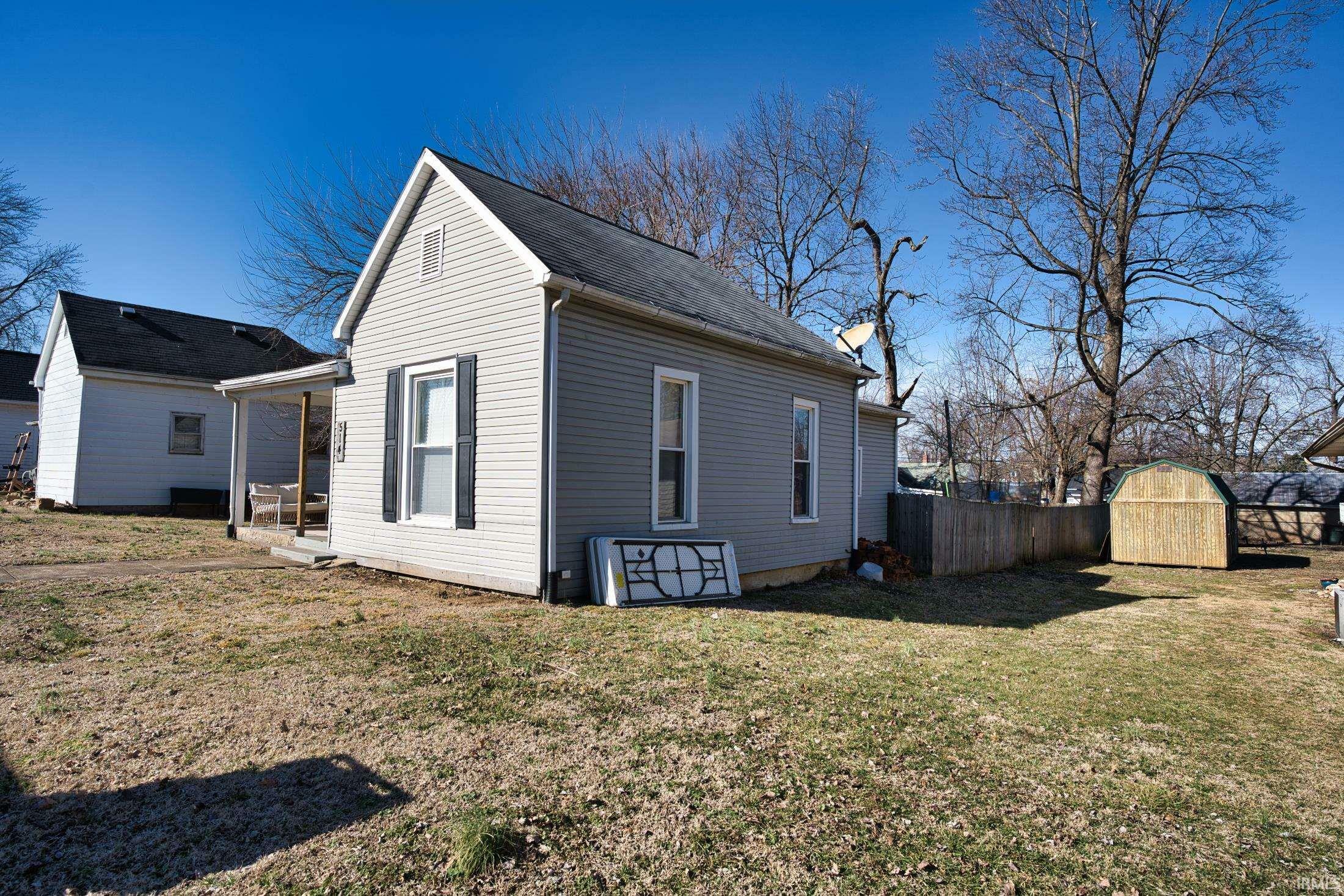 Property Photo:  514 E Maple Street  IN 47601 