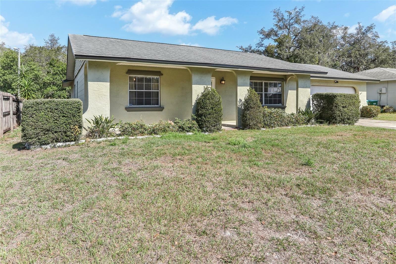 Property Photo:  118 Shomate Drive  FL 32750 