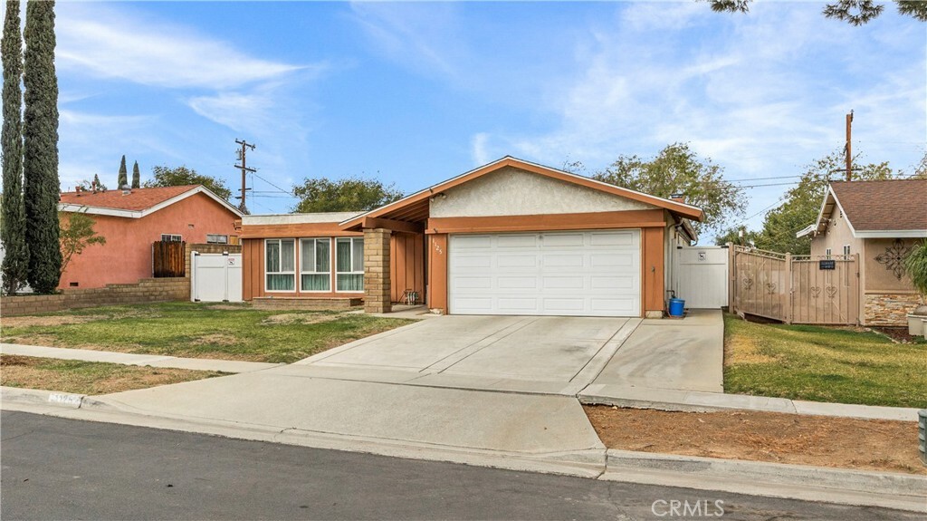 Property Photo:  1125 Aspen Street  CA 92879 