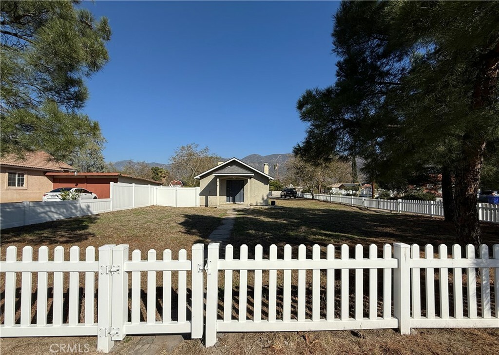 Property Photo: 1014 W 48th Street CA 92407