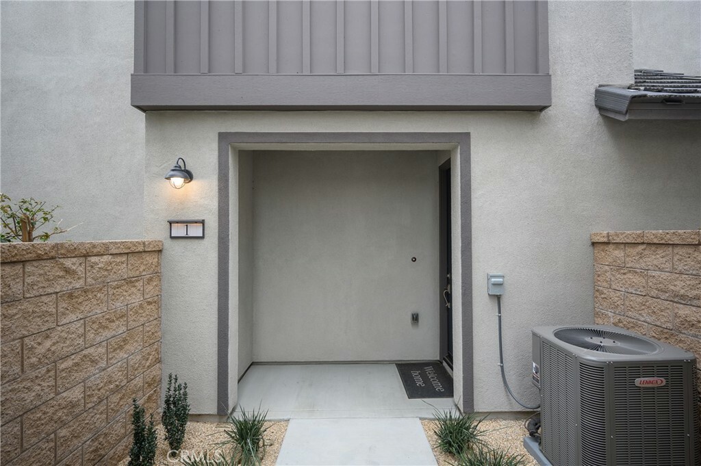 Property Photo:  16650 Crocus Lane 1  CA 92336 