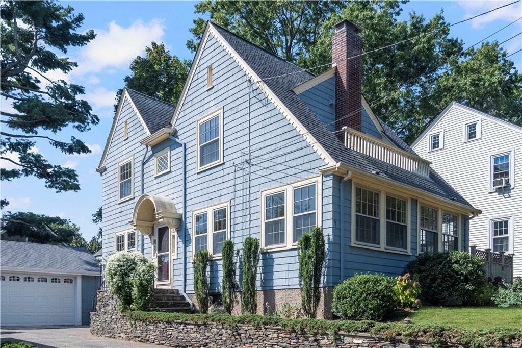 Property Photo:  71 Fosdyke Street  RI 02906 