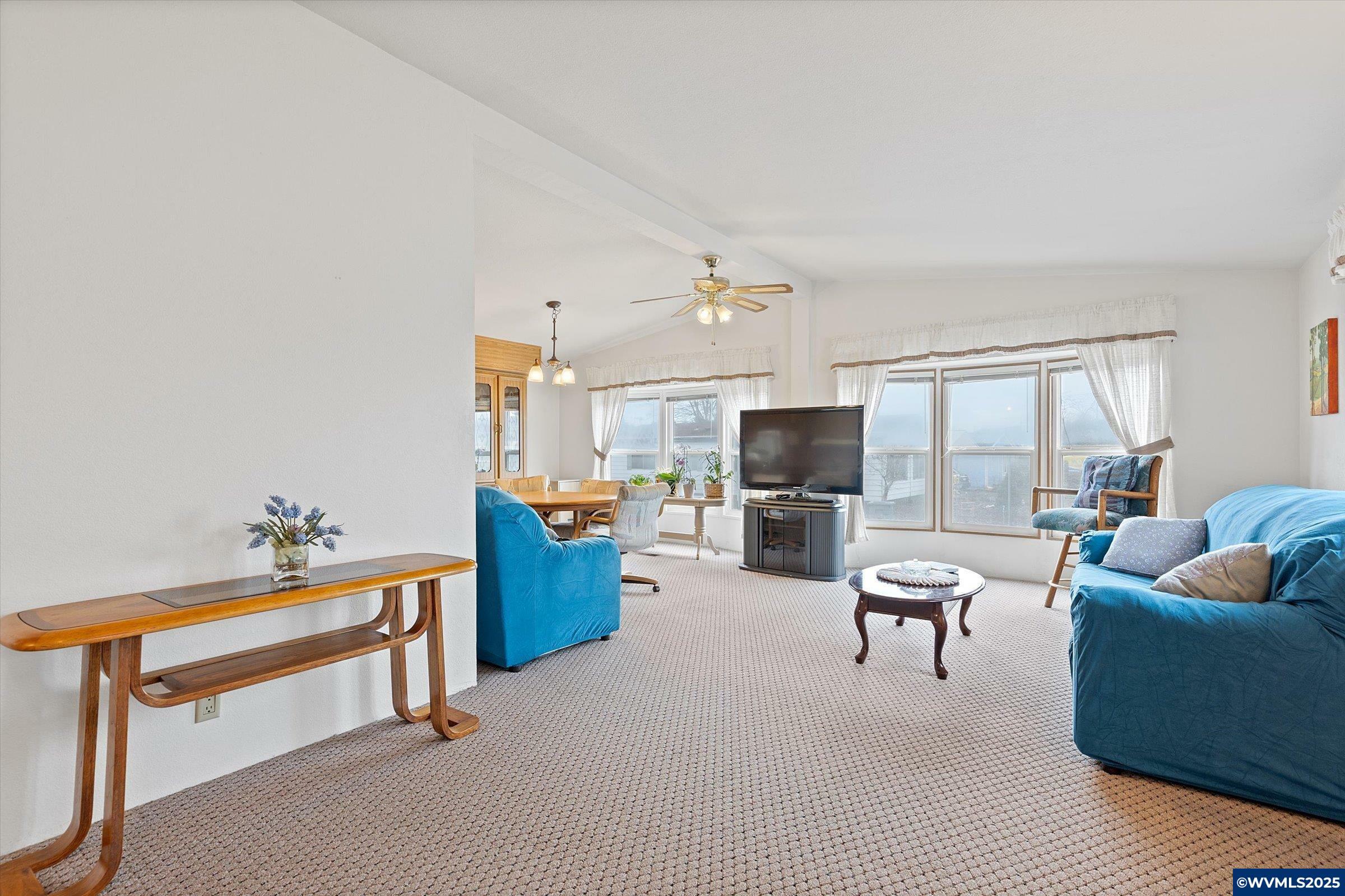 Property Photo:  300 SE Lacreole (#283) Dr 283  OR 97338 
