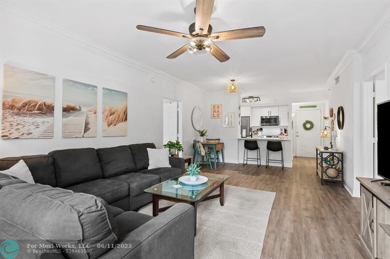 Property Photo: 2401 NE 65th St 312 FL 33308