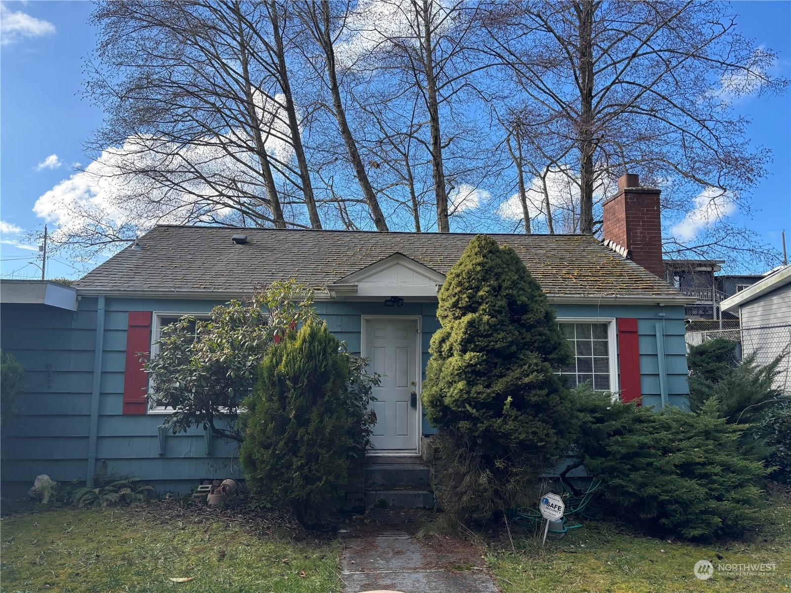 Property Photo: 9641 12th Avenue SW WA 98106