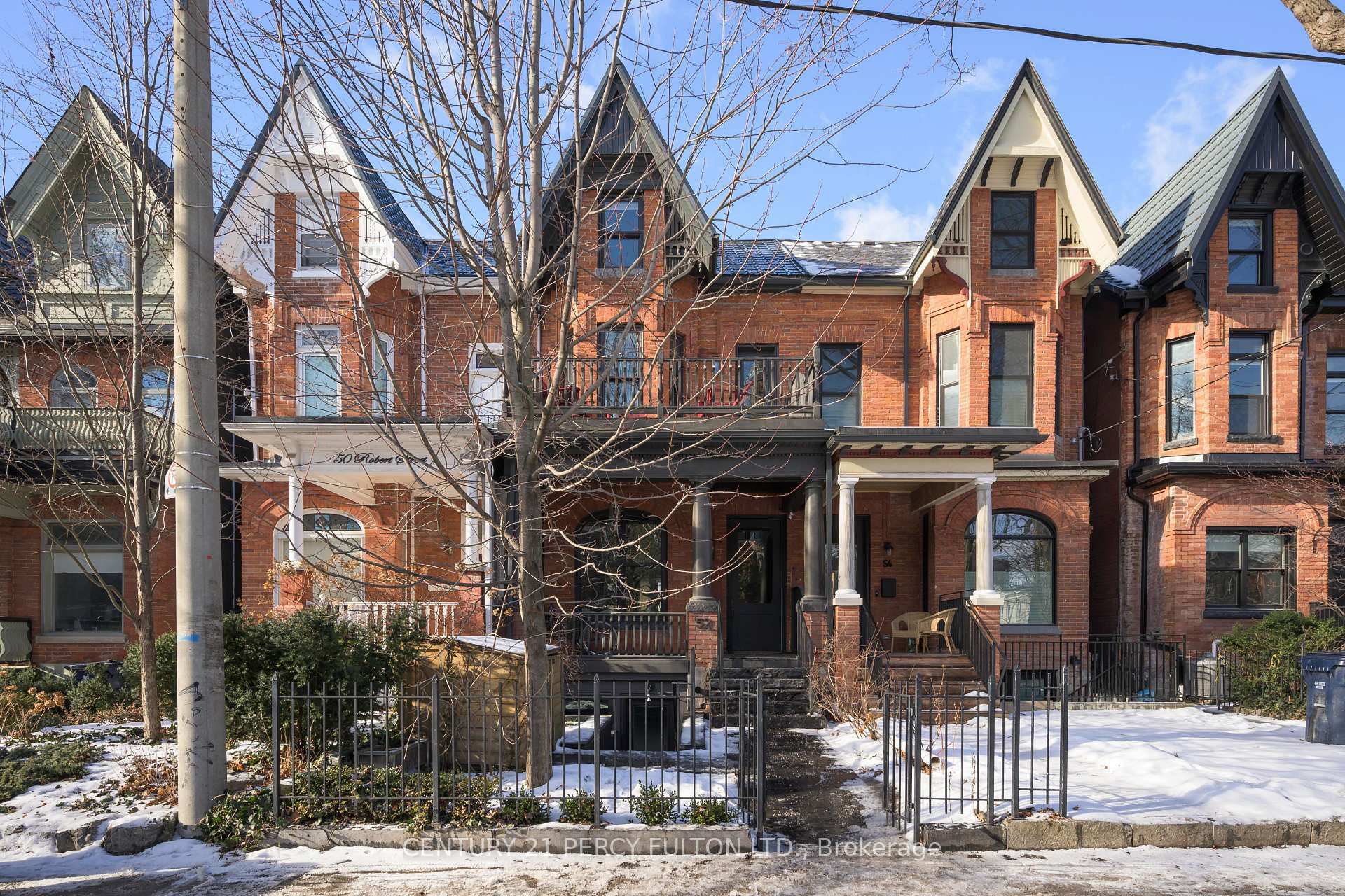 Photo de la propriété: 52 Robert Street Bsmt ON M5S 2K3