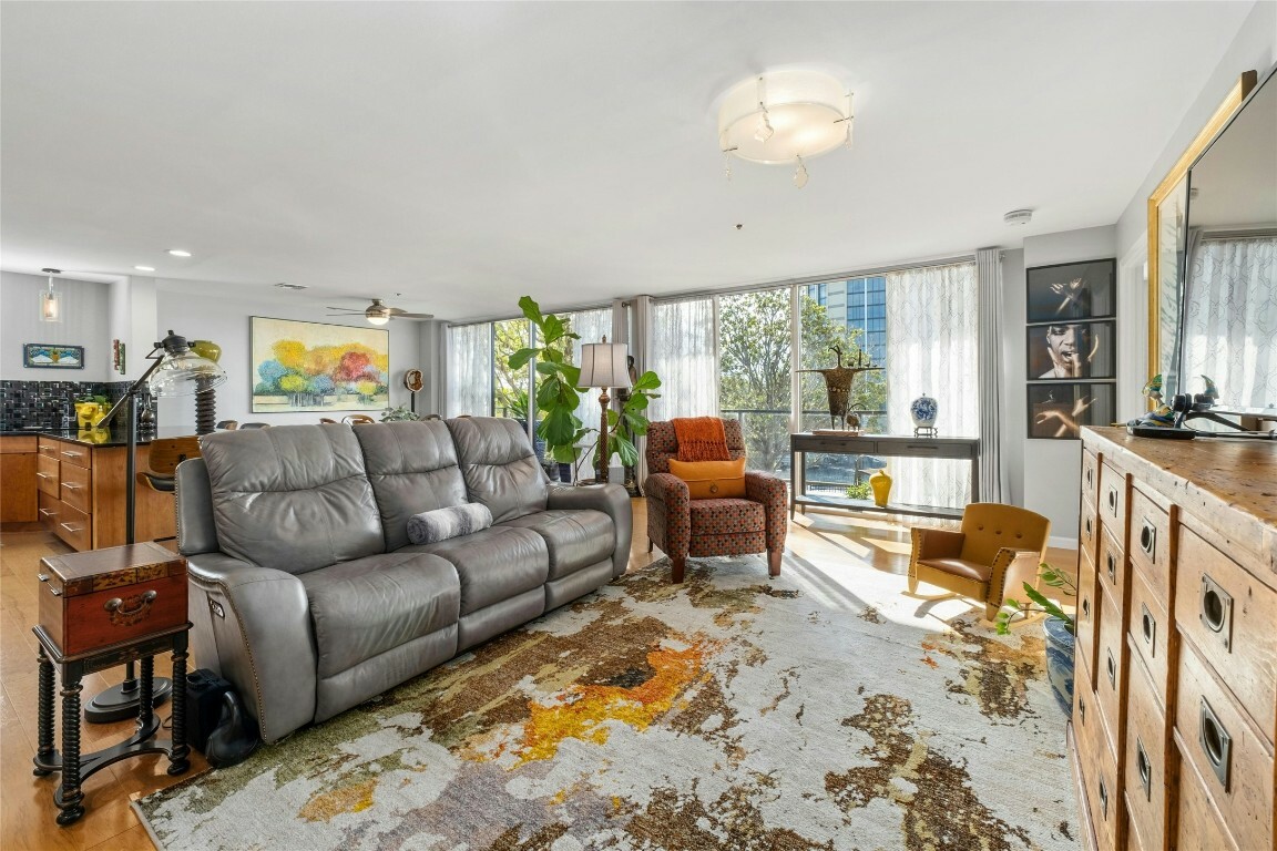 Property Photo: 40 N Interstate Hwy 35 3D4 TX 78701