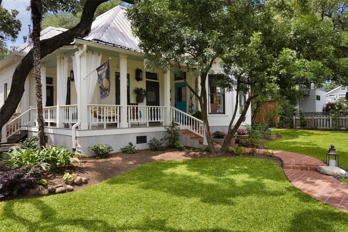 Property Photo:  209 E Elizabeth Street  TX 78704 