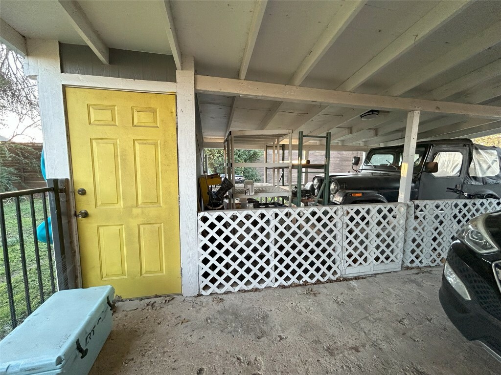 Property Photo:  612 E 15th Street  TX 78626 