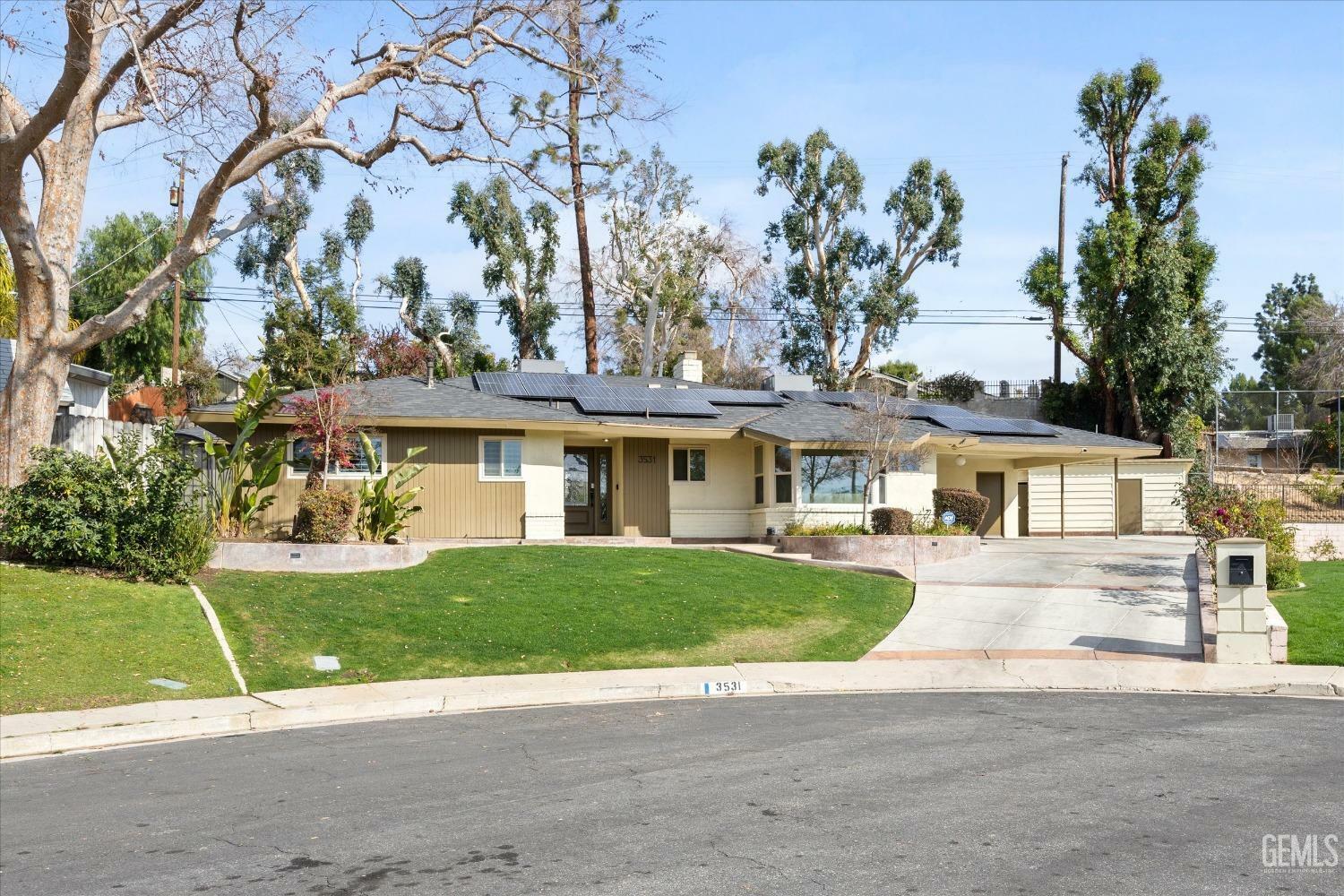 Property Photo:  3531 Dundee Court  CA 93306 