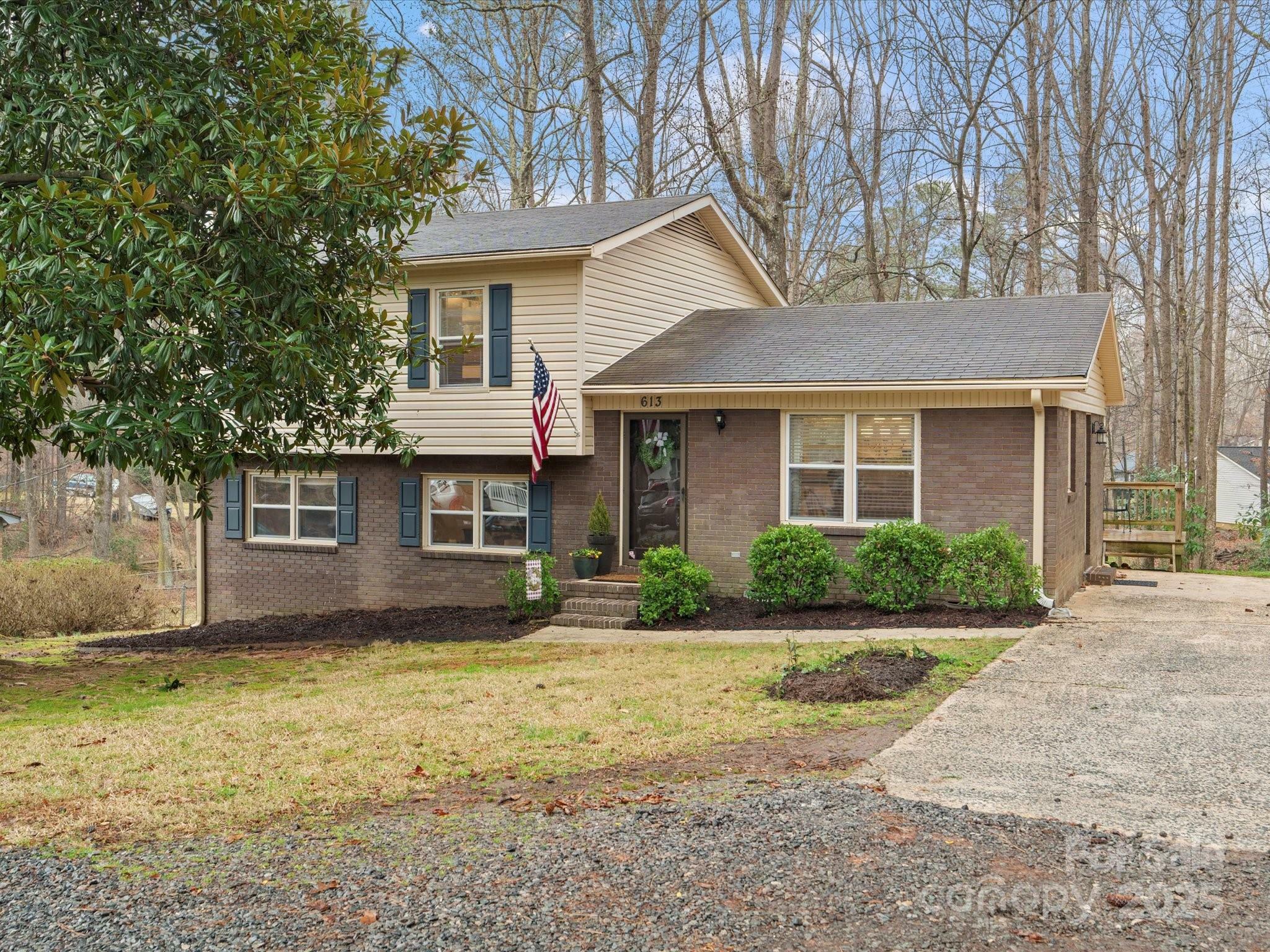 Property Photo:  613 Lynn Street  NC 28173 