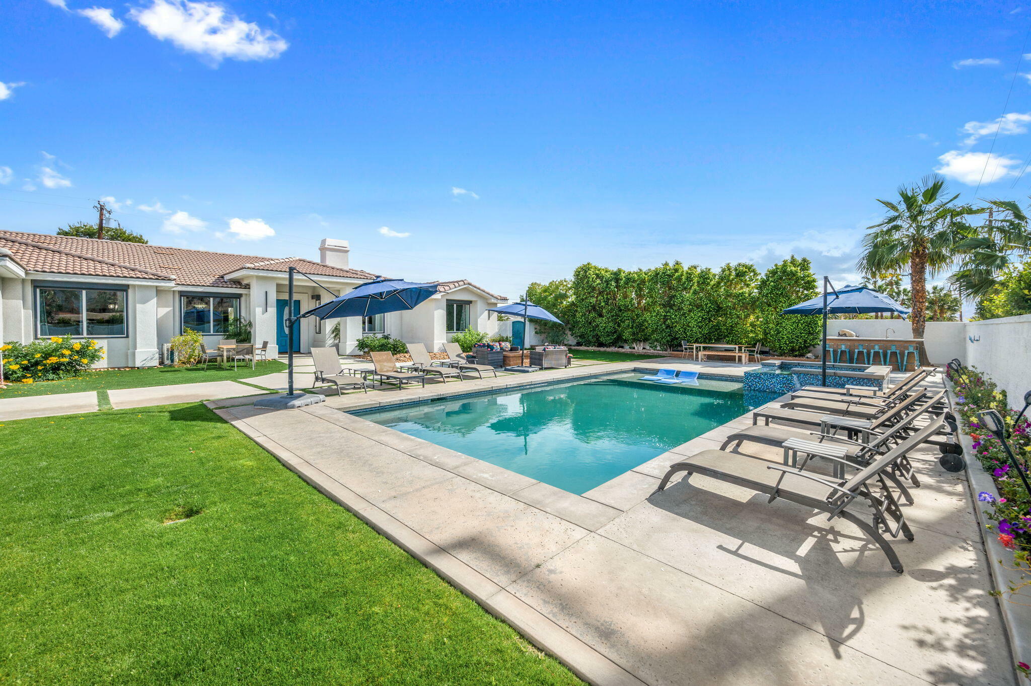 2932 N Sunrise Way  Palm Springs CA 92262 photo