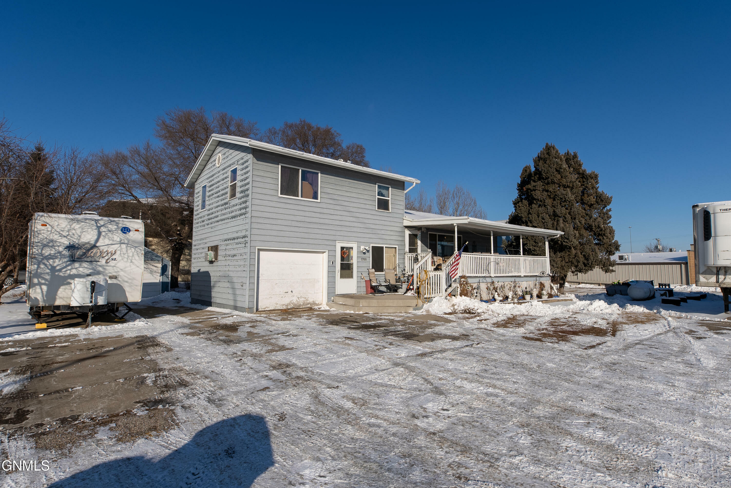 Property Photo:  1708 E Main Street  ND 58554 