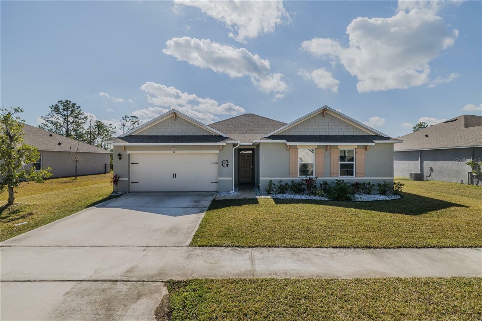 Property Photo: 301 Sunset Point Drive FL 32174