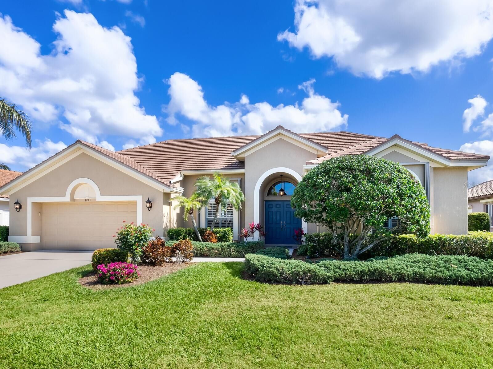 Property Photo:  1241 Reserve Drive  FL 34285 