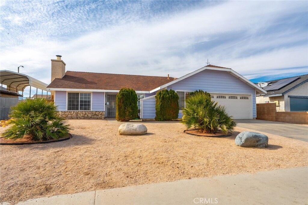 Property Photo: 37725 Lilacview Avenue CA 93550