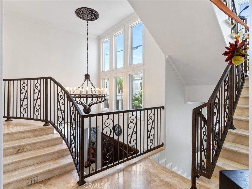 Property Photo: 52 W Neapolitan Lane CA 90803