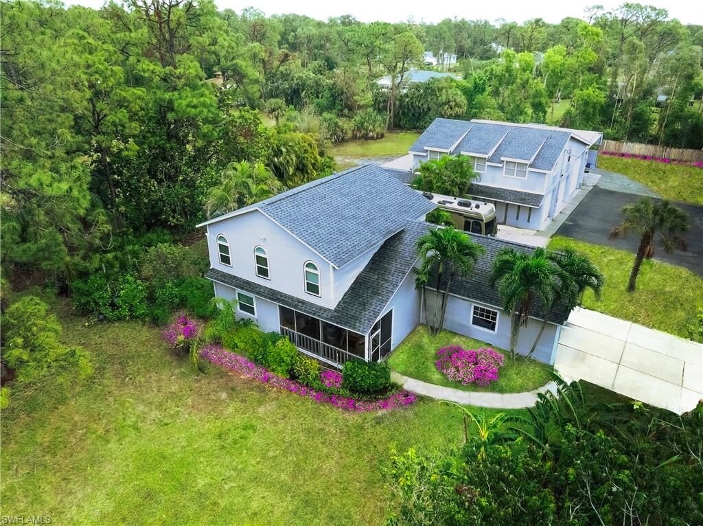 Property Photo: 25335 Pinson Dr FL 34135