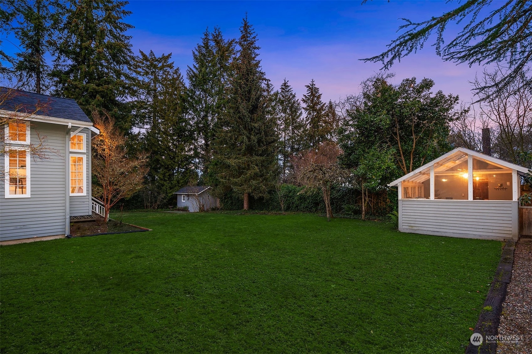 Property Photo:  2254  78th Avenue NE  WA 98039 