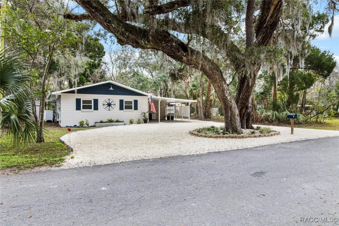 Property Photo: 55 Nottingham Lane FL 34449