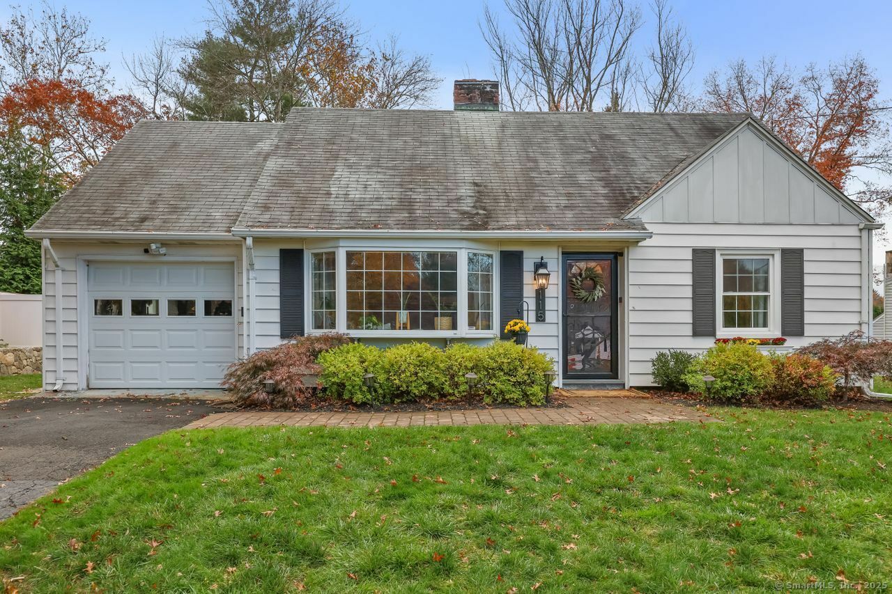 Property Photo:  115 Long Hill Drive  CT 06902 