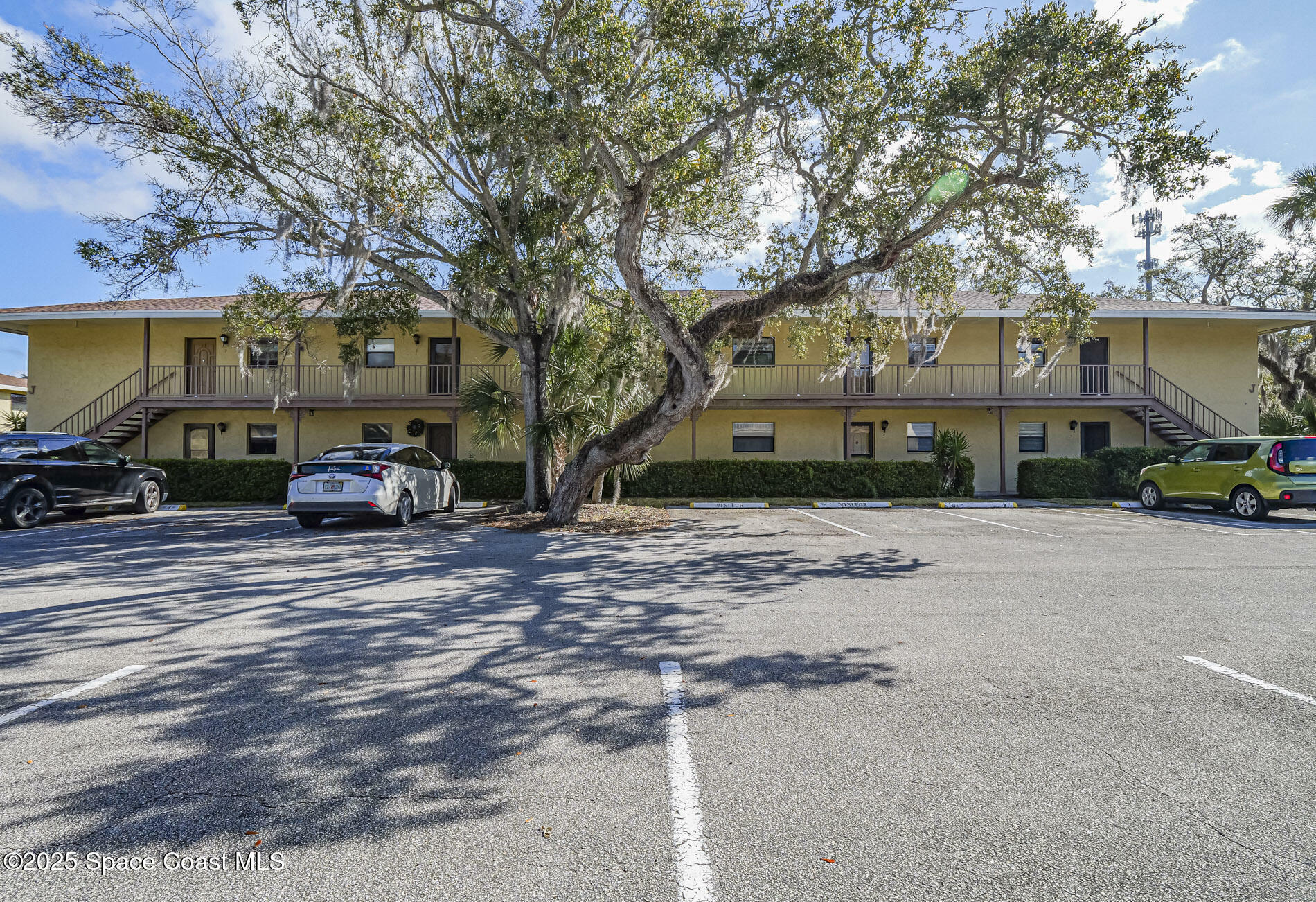 Property Photo: 400 18th Street FL 32960