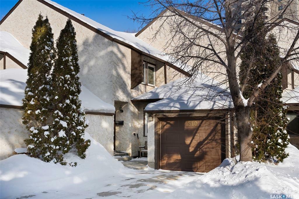 Property Photo:  1510 Jubilee Avenue  SK S4S 3T3 