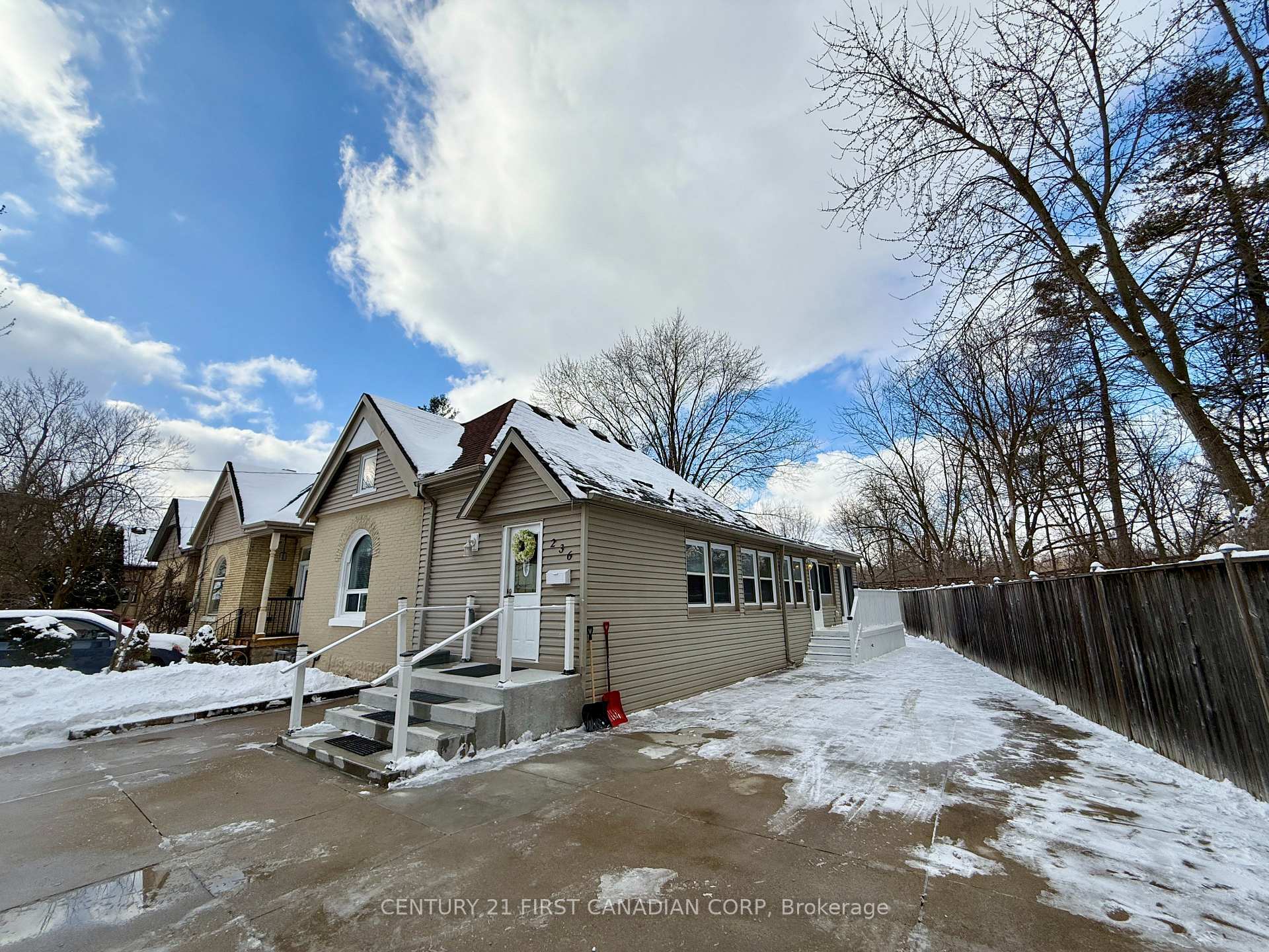 Property Photo: 236 Raymond Avenue ON N6A 2N1