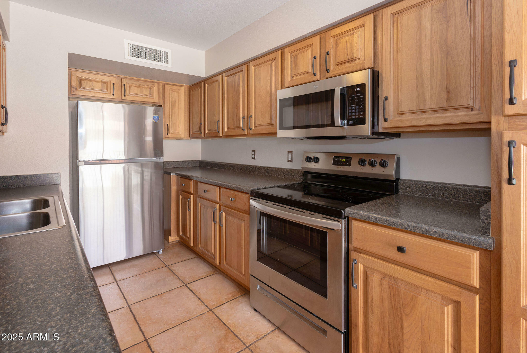 Property Photo:  5626 S Doubloon Court E  AZ 85283 