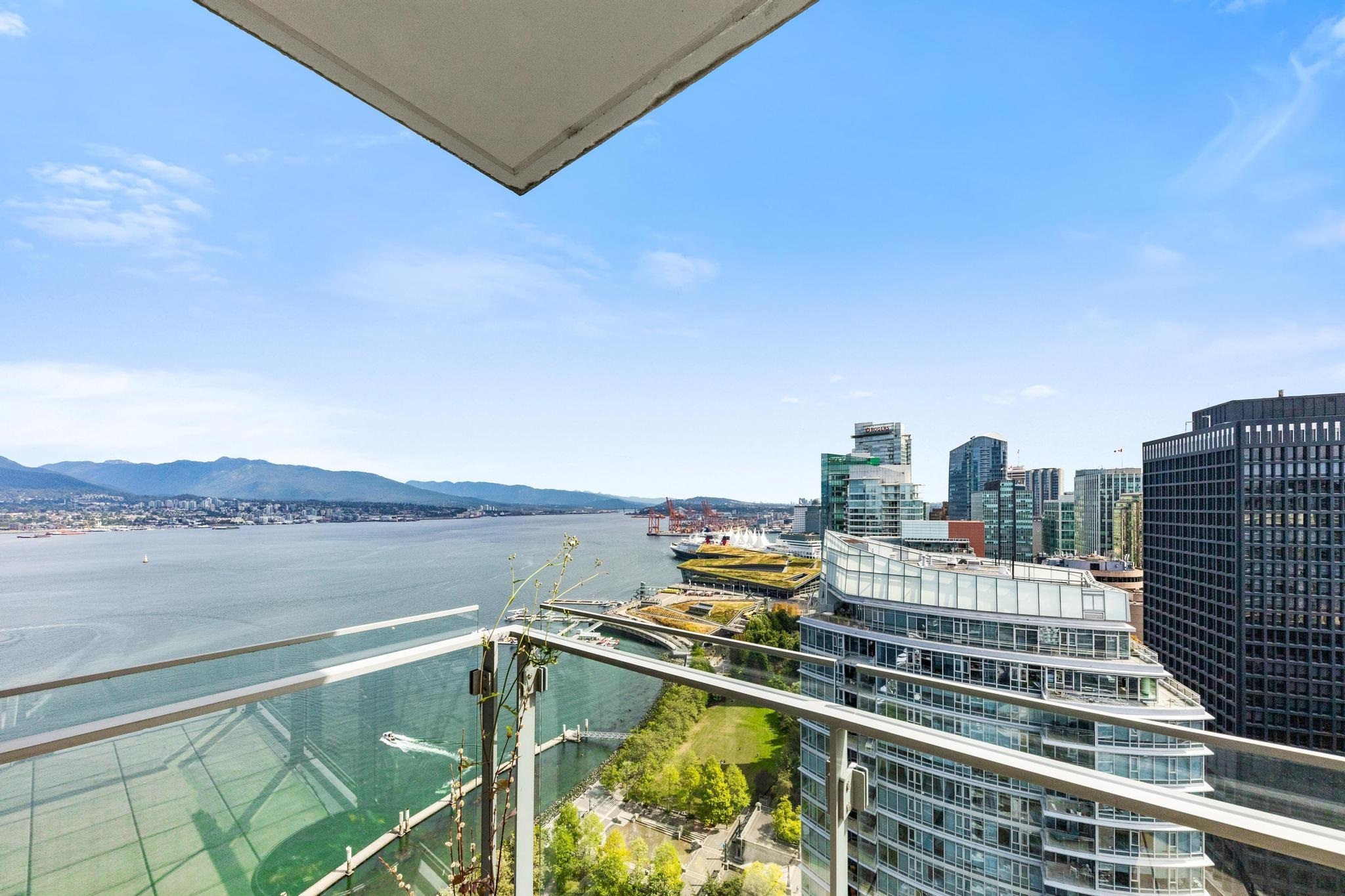 Property Photo: 1281 W Cordova Street 3203 BC V6C 3R5