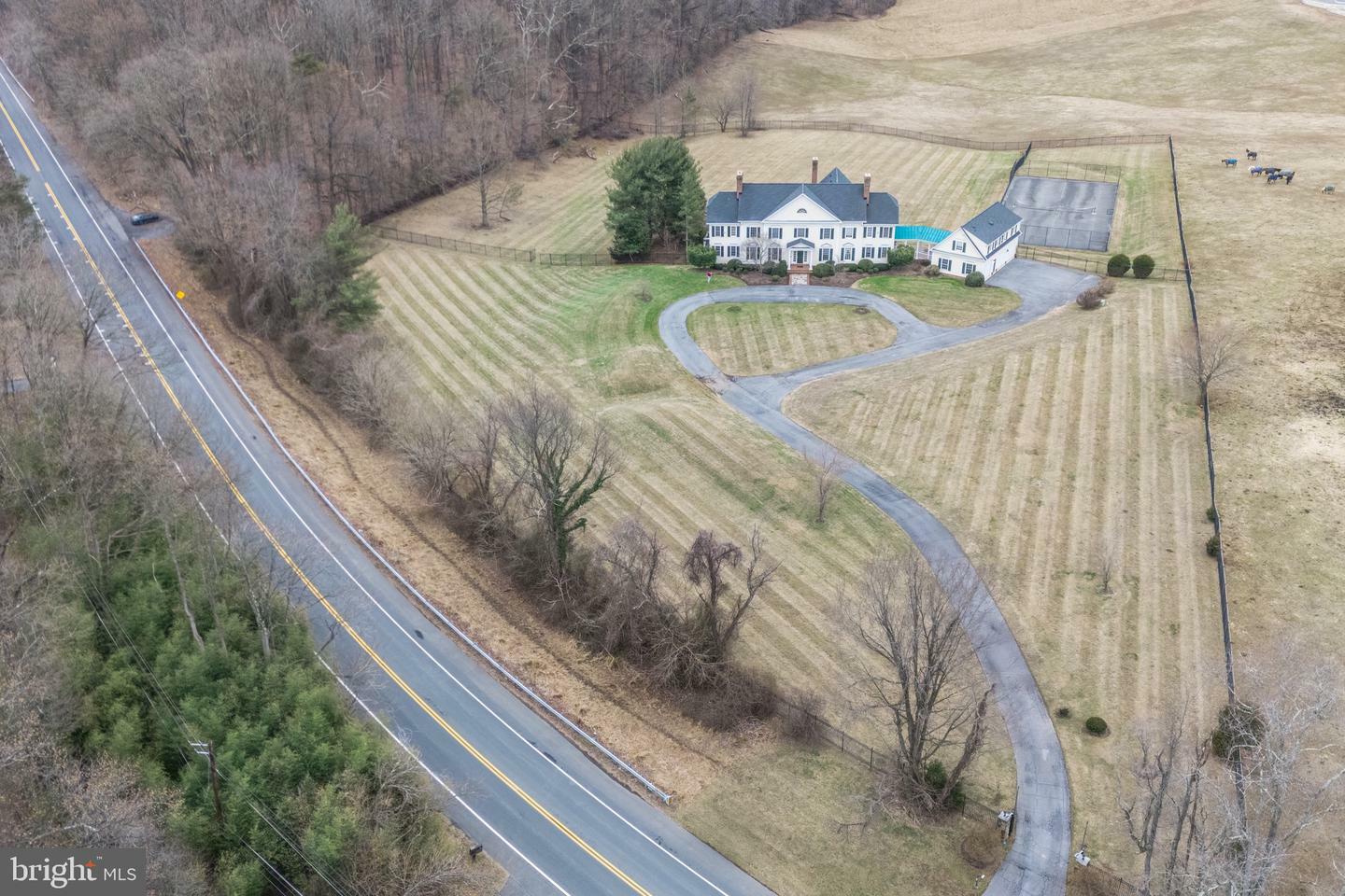 Property Photo:  14900 River Road  MD 20854 