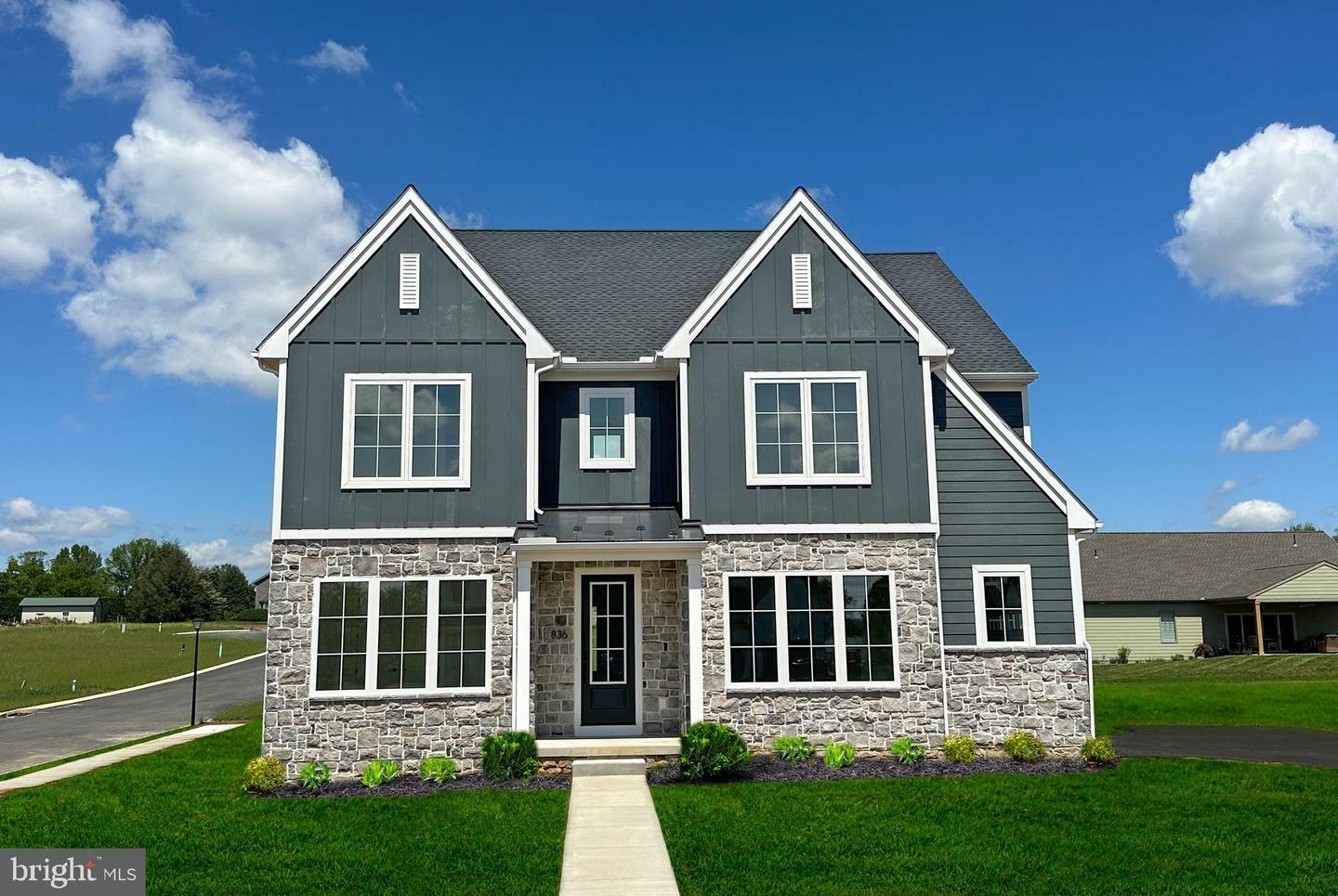 836 Wheatfield Lane  Lebanon PA 17042 photo