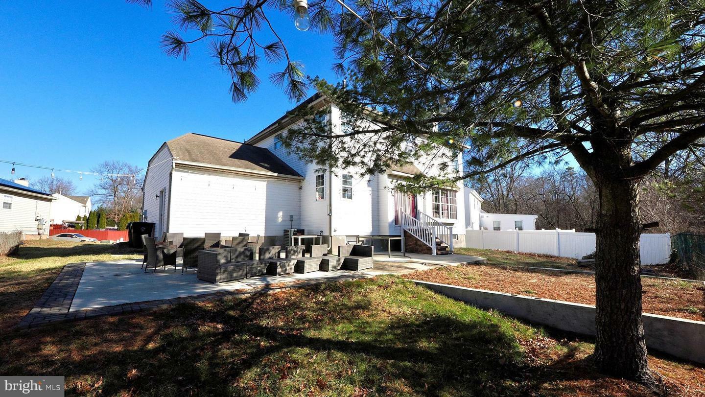 Property Photo:  6 Dayton Court  NJ 08081 