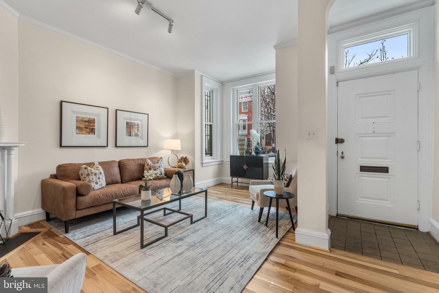 Property Photo:  153 E Street SE  DC 20003 