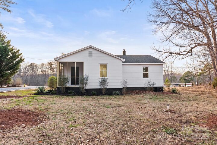 Property Photo: 426 Holland Memorial Church Road NC 28016