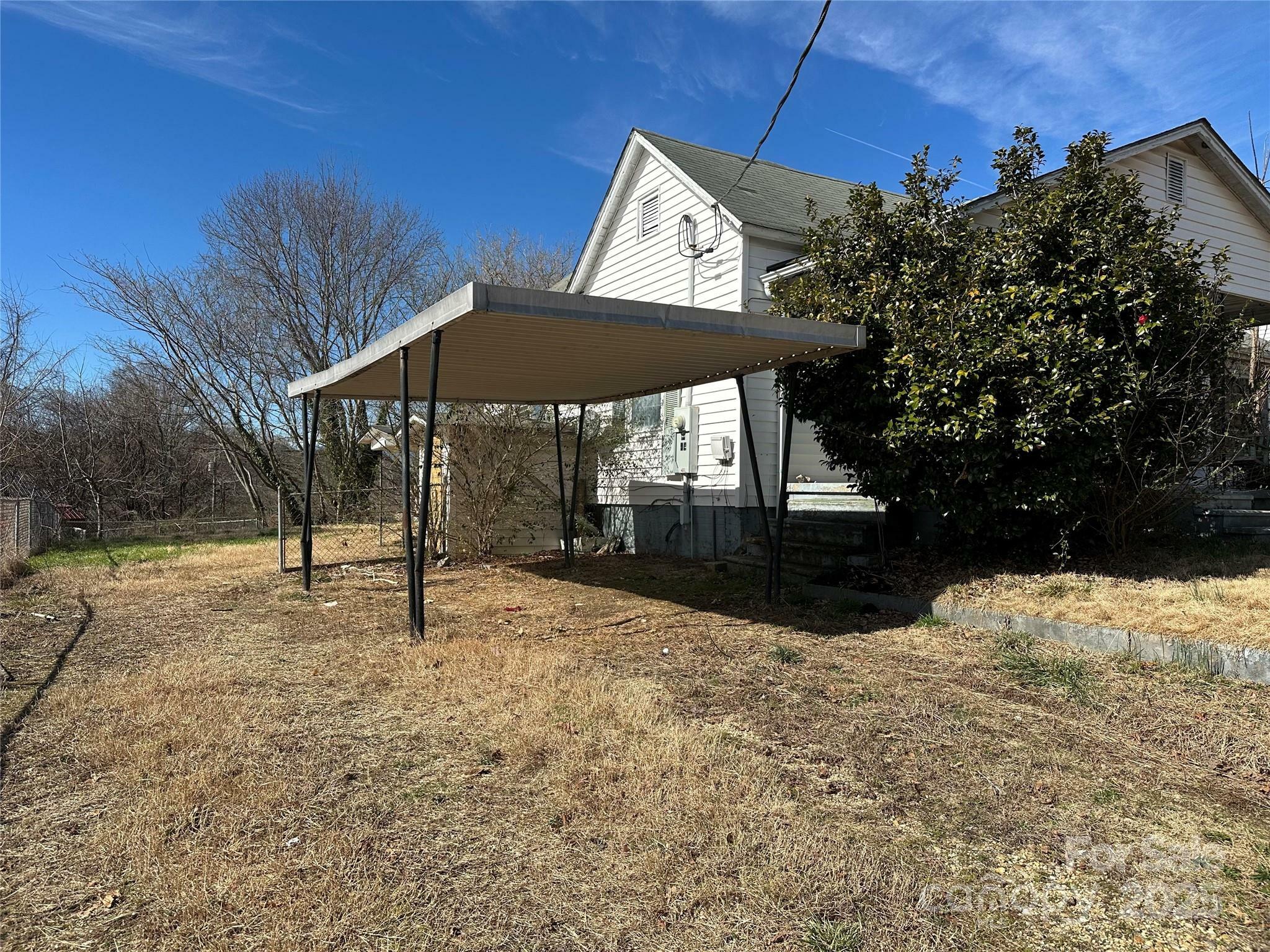 Property Photo:  47 Main Street  NC 28752 