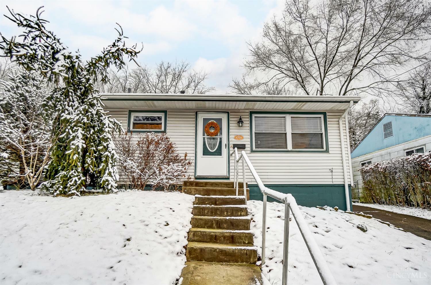 Property Photo:  4704 Kirby Avenue  OH 45223 