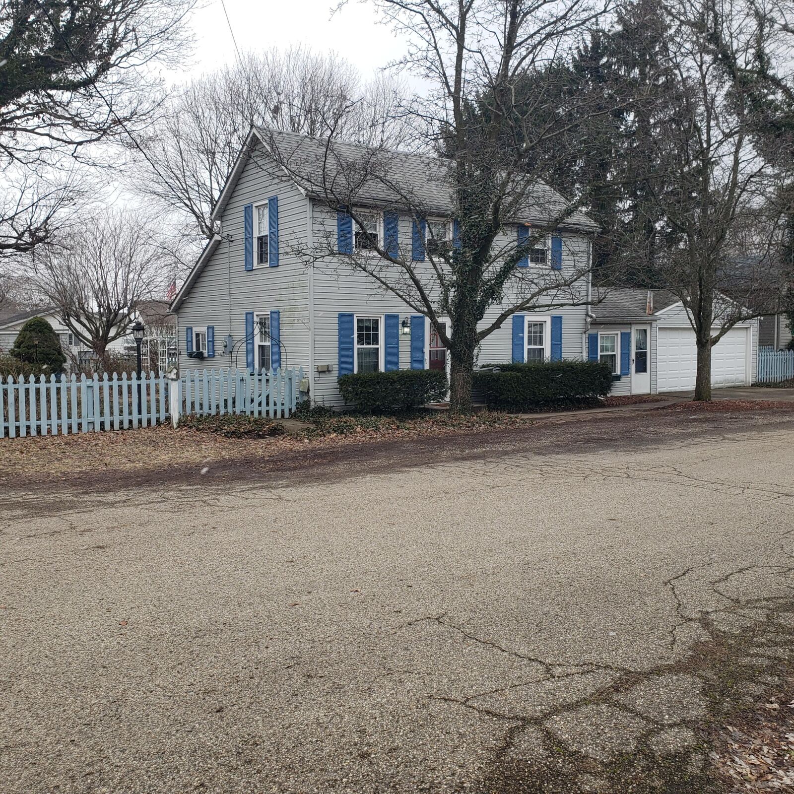 Property Photo: 5016 S Concord Street OH 43103