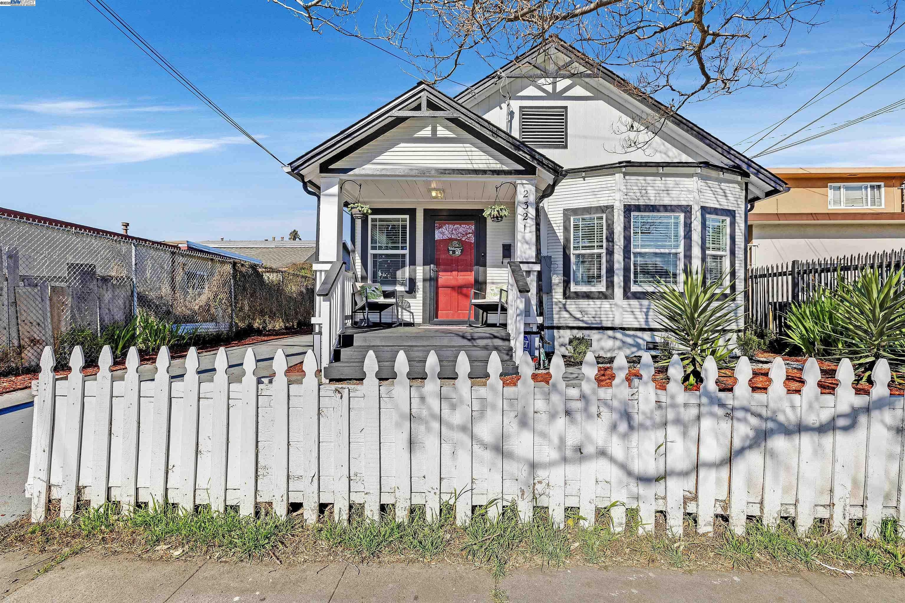 Property Photo:  2321 88th Ave  CA 94605 