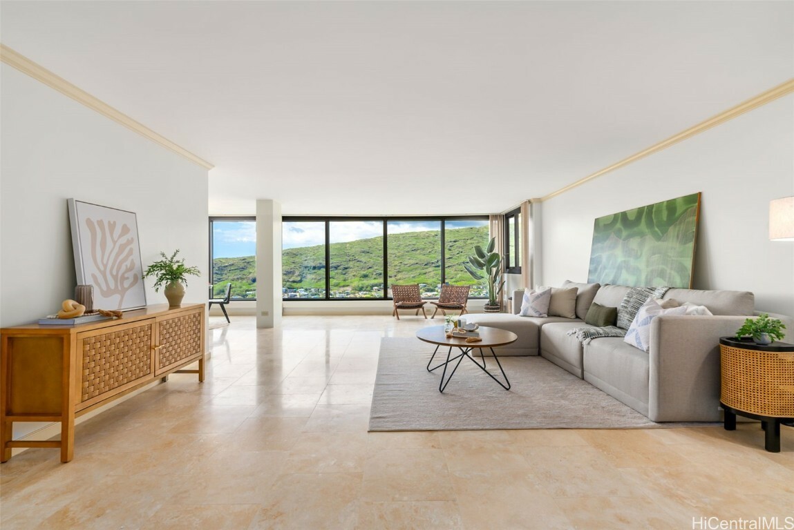 Property Photo:  250 Kawaihae Street 19C  HI 96825 